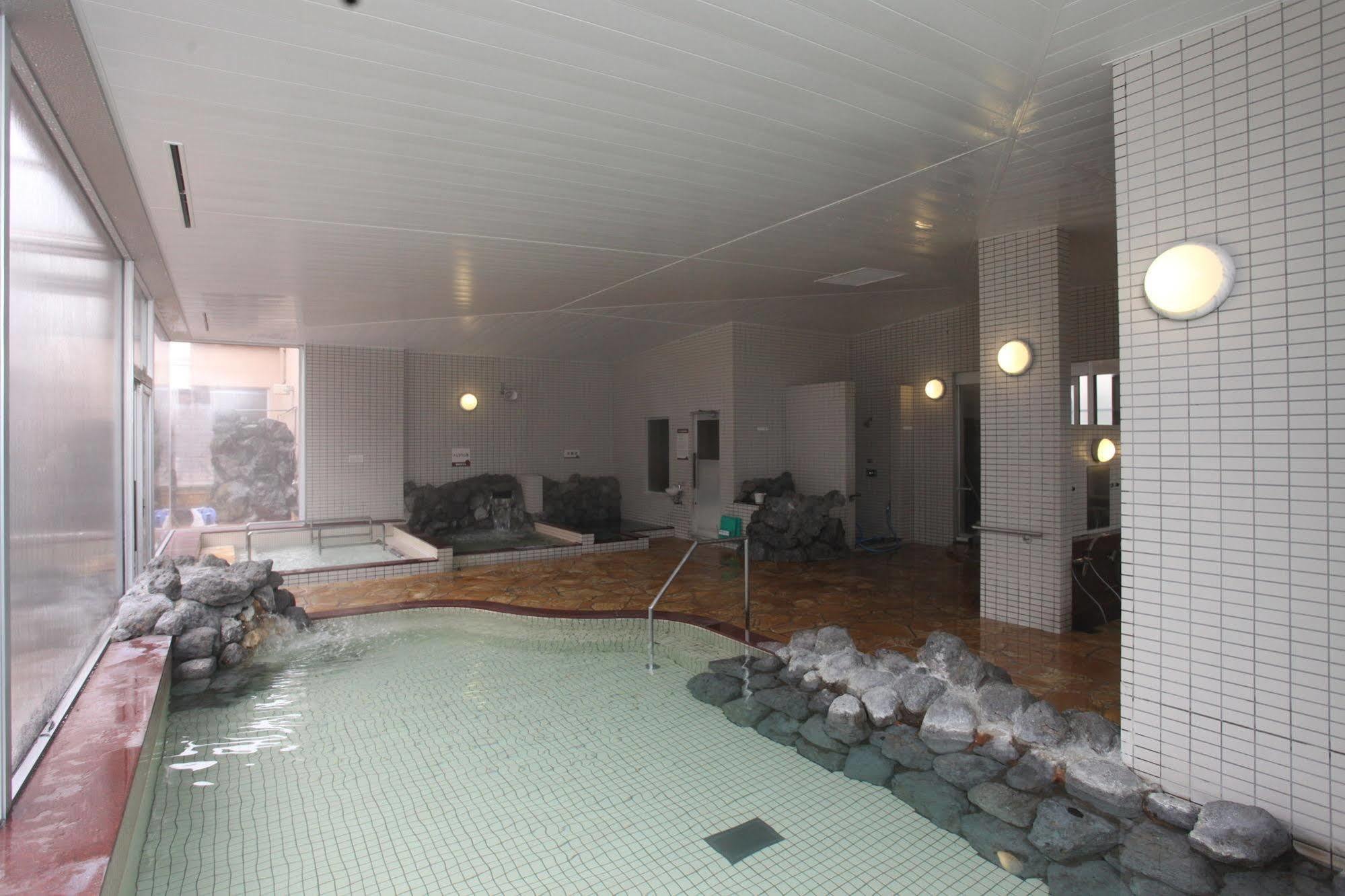 Yuyado Kuttari Onsen Lake Inn Shintoku Екстериор снимка